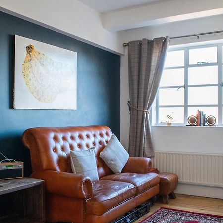 Beautifully Decorated Contemporary 2 Bedroom Flat London Luaran gambar