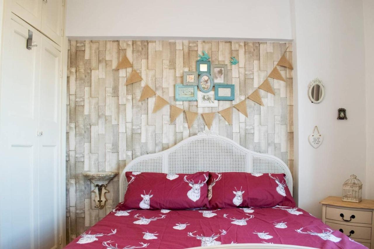 Beautifully Decorated Contemporary 2 Bedroom Flat London Luaran gambar